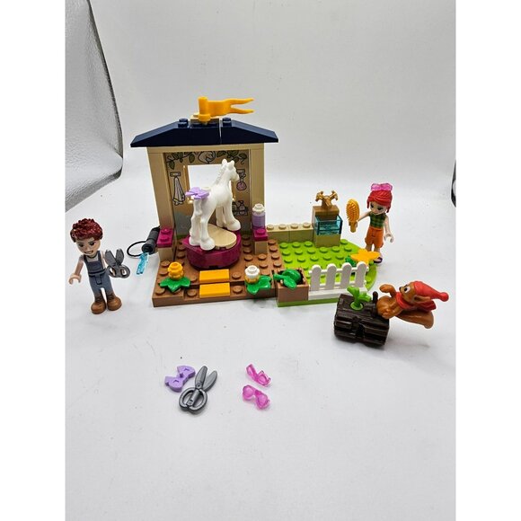 LEGO Friends Pony-Washing Stable 41696 Horse Toy with Mia Mini- Doll, Farm Anima - Picture 11 of 12